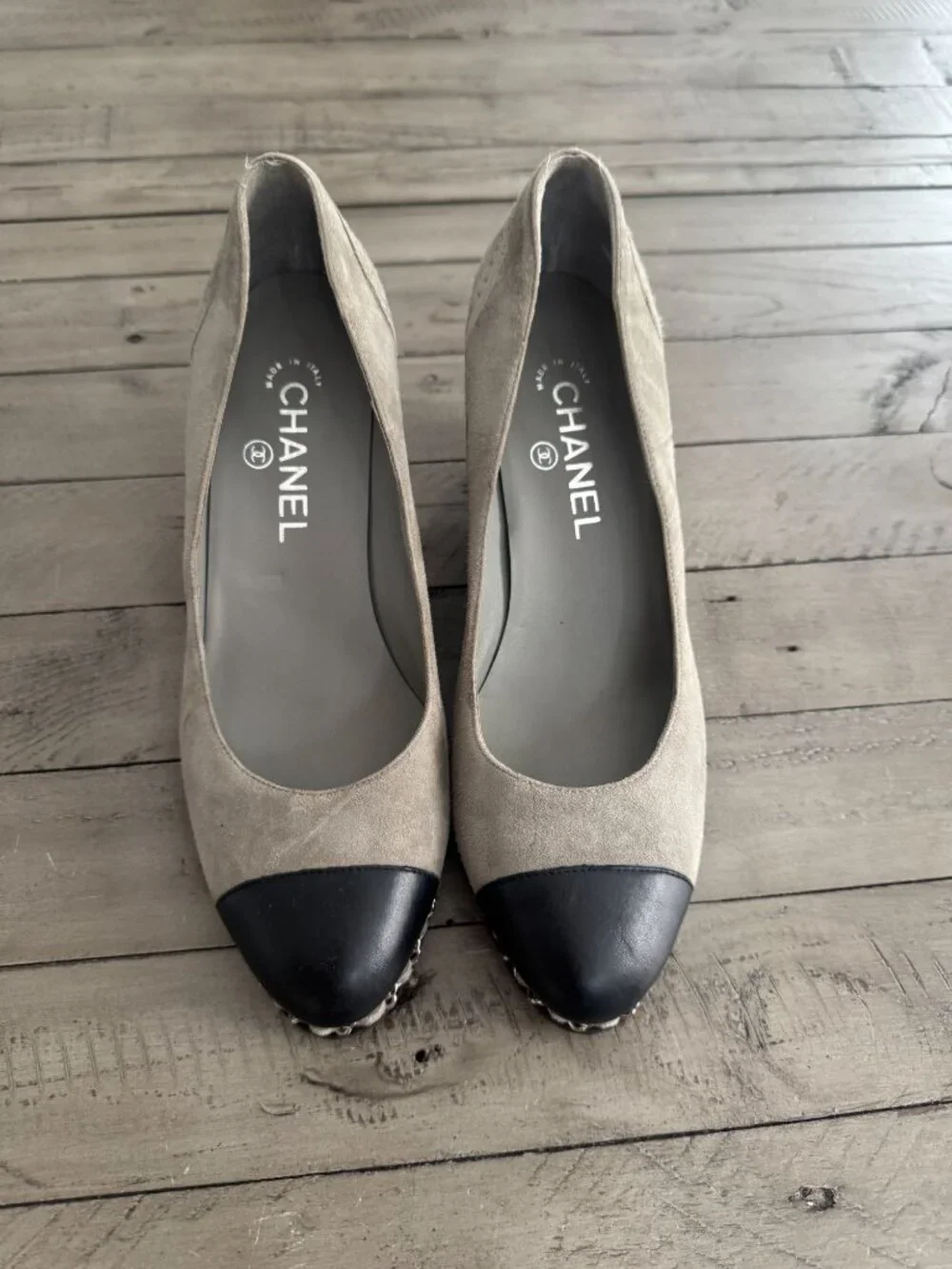 CHANEL Suede Cap Toe Chain Link Wedge Heel Pumps Grey Black 38.5